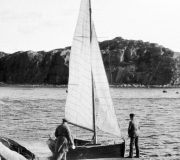 1933