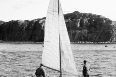1933