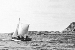 1933