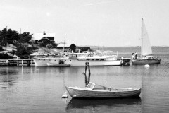 1958-06-24 Särö. Harrys båt vid Turitz brygga.