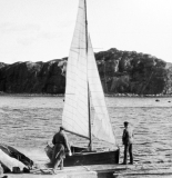 1933