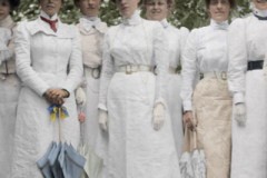 Saro_Hvita_Damer1899-1-400x516